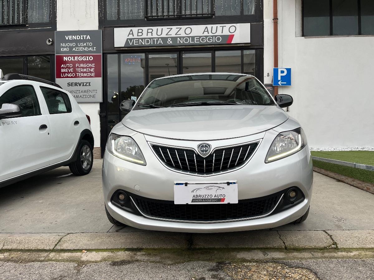 LANCIA Ypsilon 1.0 5p. Hybrid Silver SENSORI PARK