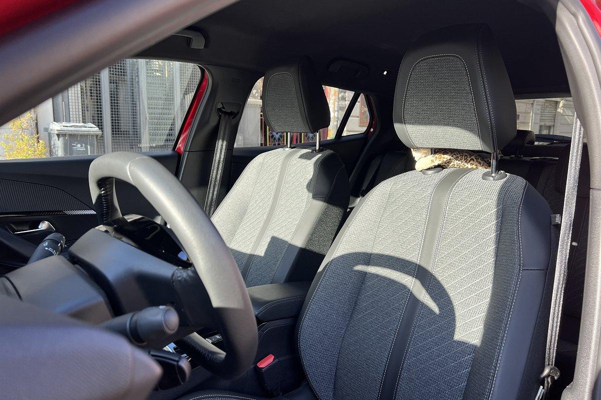 PEUGEOT 2008 PureTech 100 S&S Allure