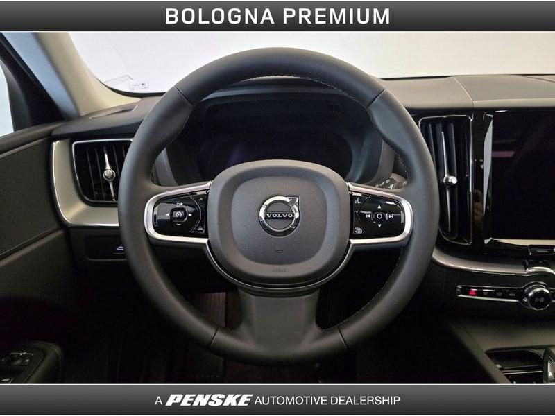 Volvo XC60 T6 Plug-in hybrid AWD automatico Plus Dark