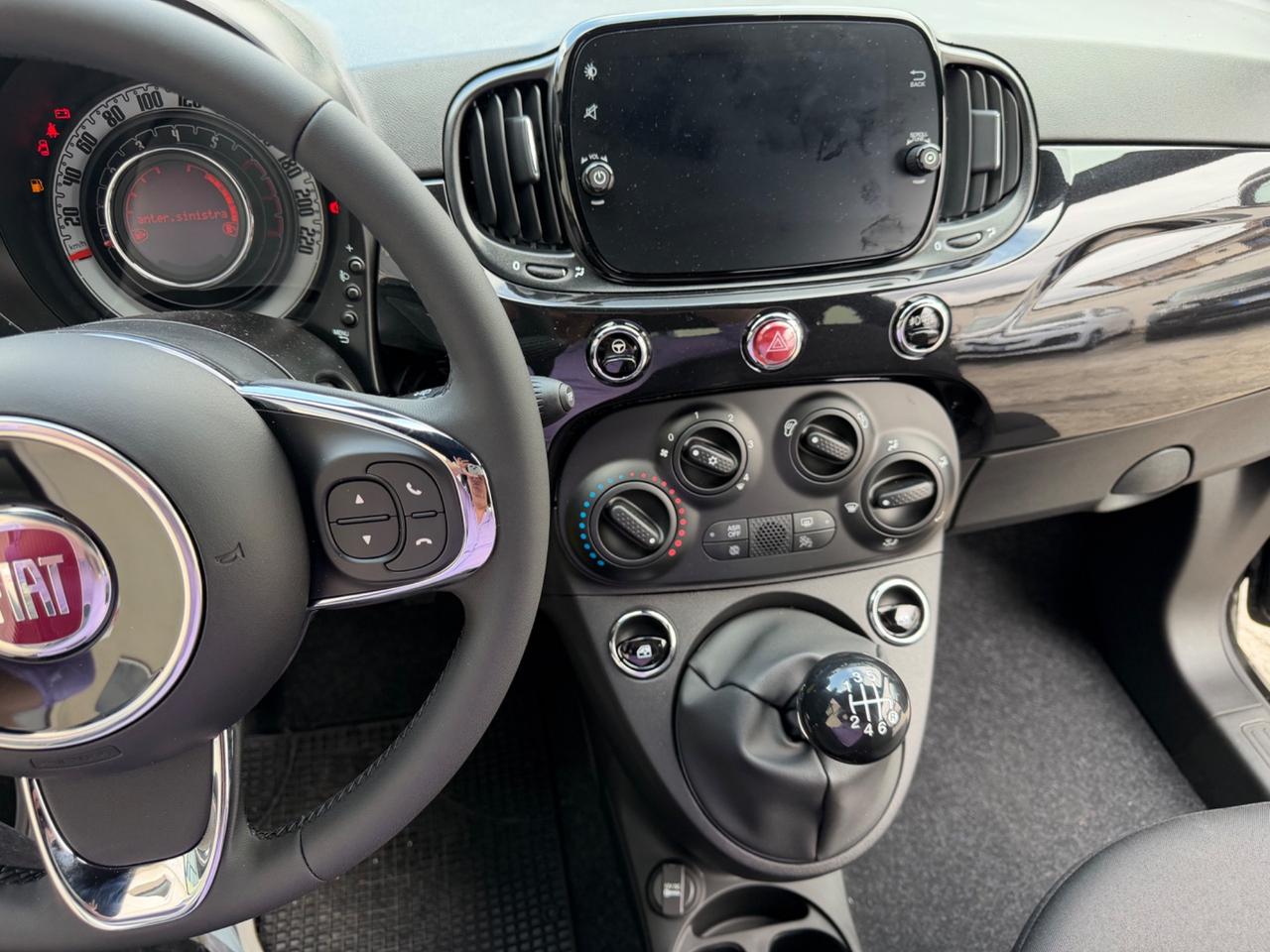 Fiat 500 1.0 Hybrid Dolcevita ok neopatentati