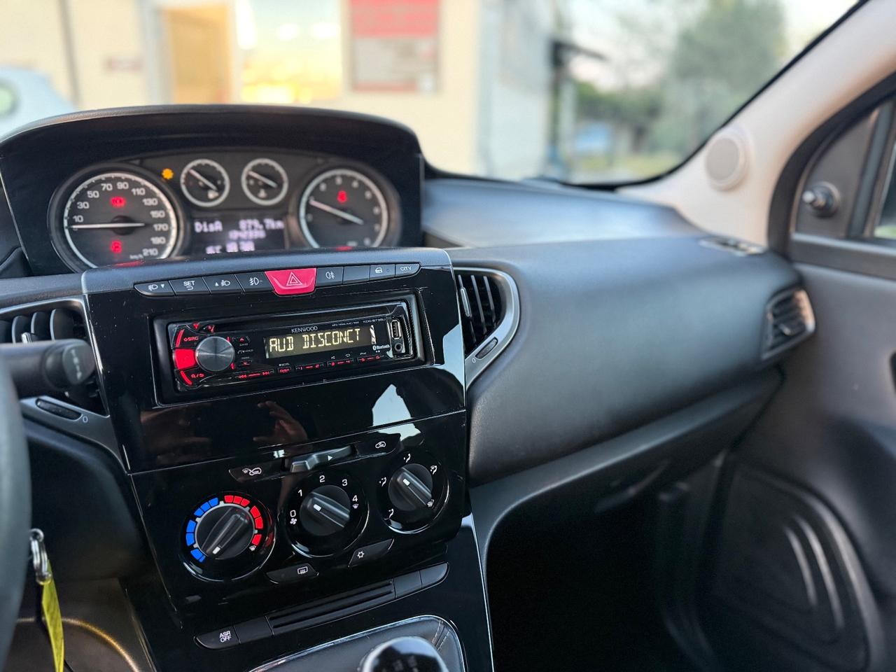 Lancia Ypsilon 1.2 69 CV 5 porte Elefantino