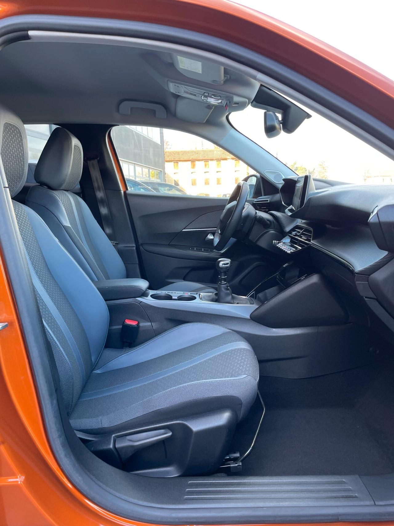 Peugeot 2008 Benzina Neopatentati