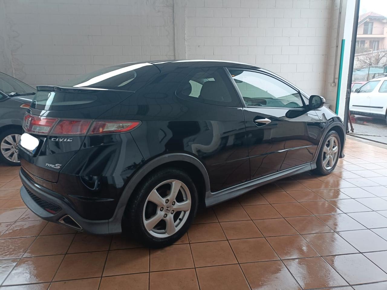 Honda Civic 3p 1.4 i-vtec Type-S (spyce), adatta anche a neop.