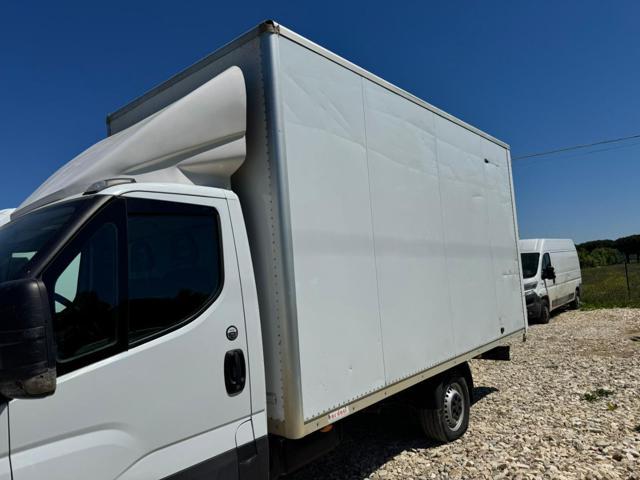 IVECO Daily 35S14S 2.3HPT PL-DC Cabinato