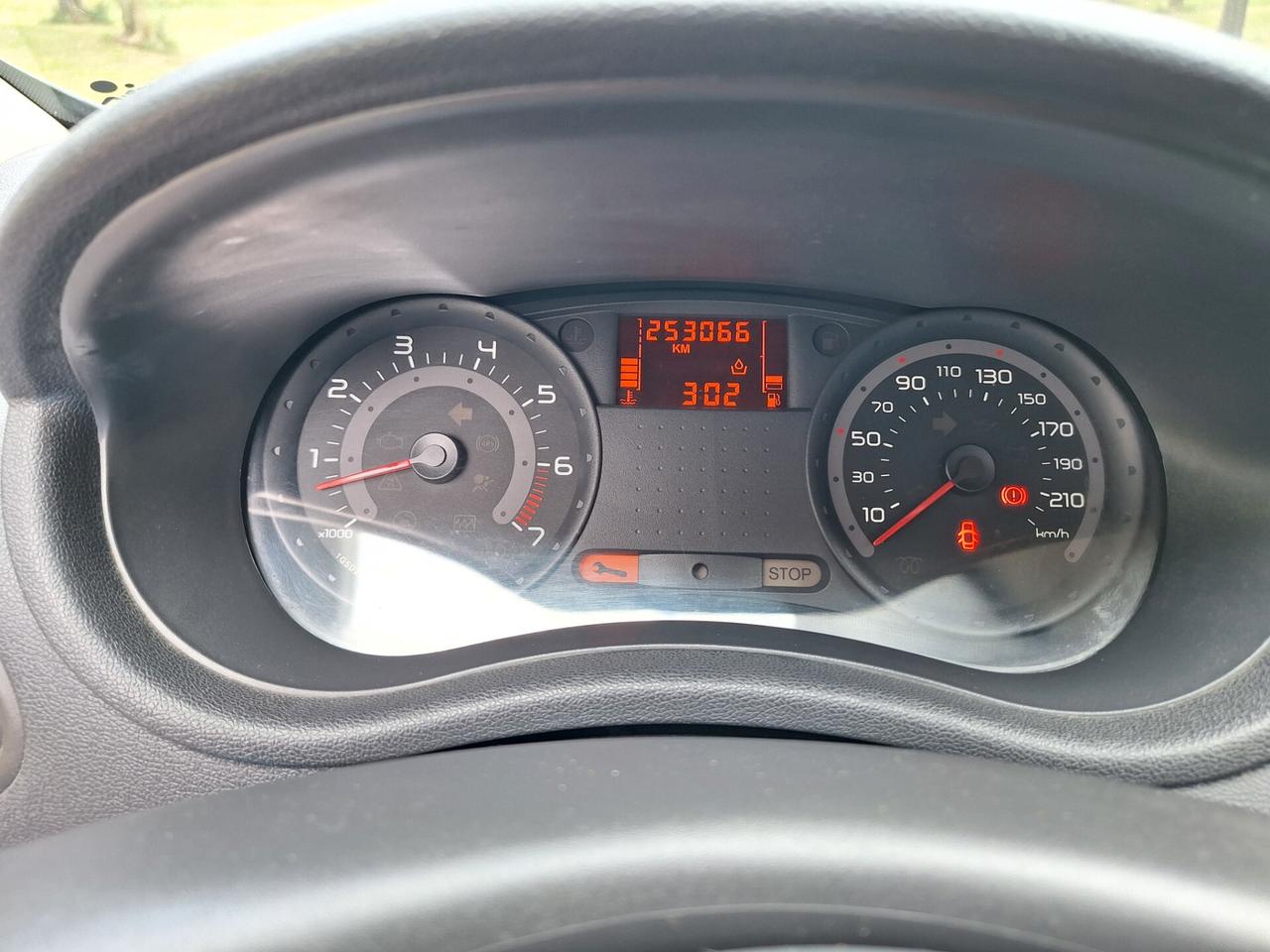 Renault Clio 1.2 B/GPL 75 CAVALLI OK NEOPATENTATI - 2008