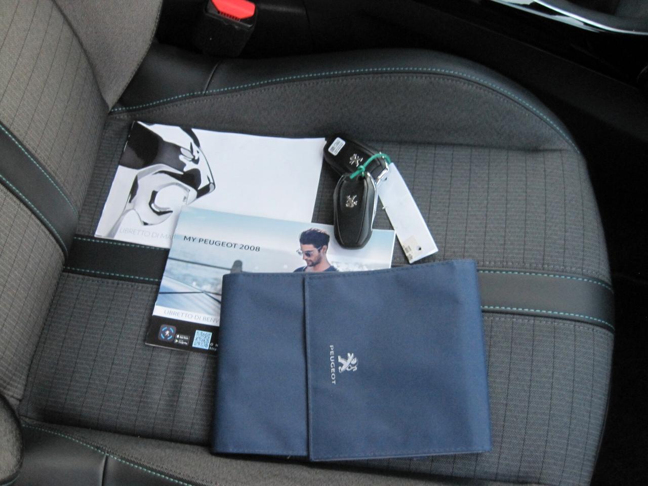 Peugeot 2008 PureTech 130 S&S Allure Pack