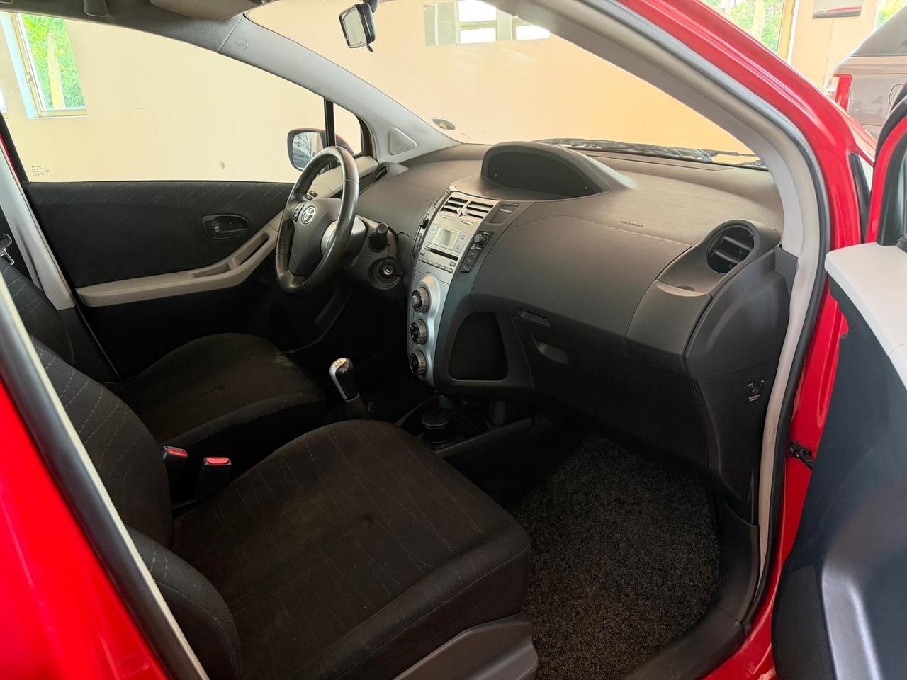 Toyota Yaris 1.0 benz 2007