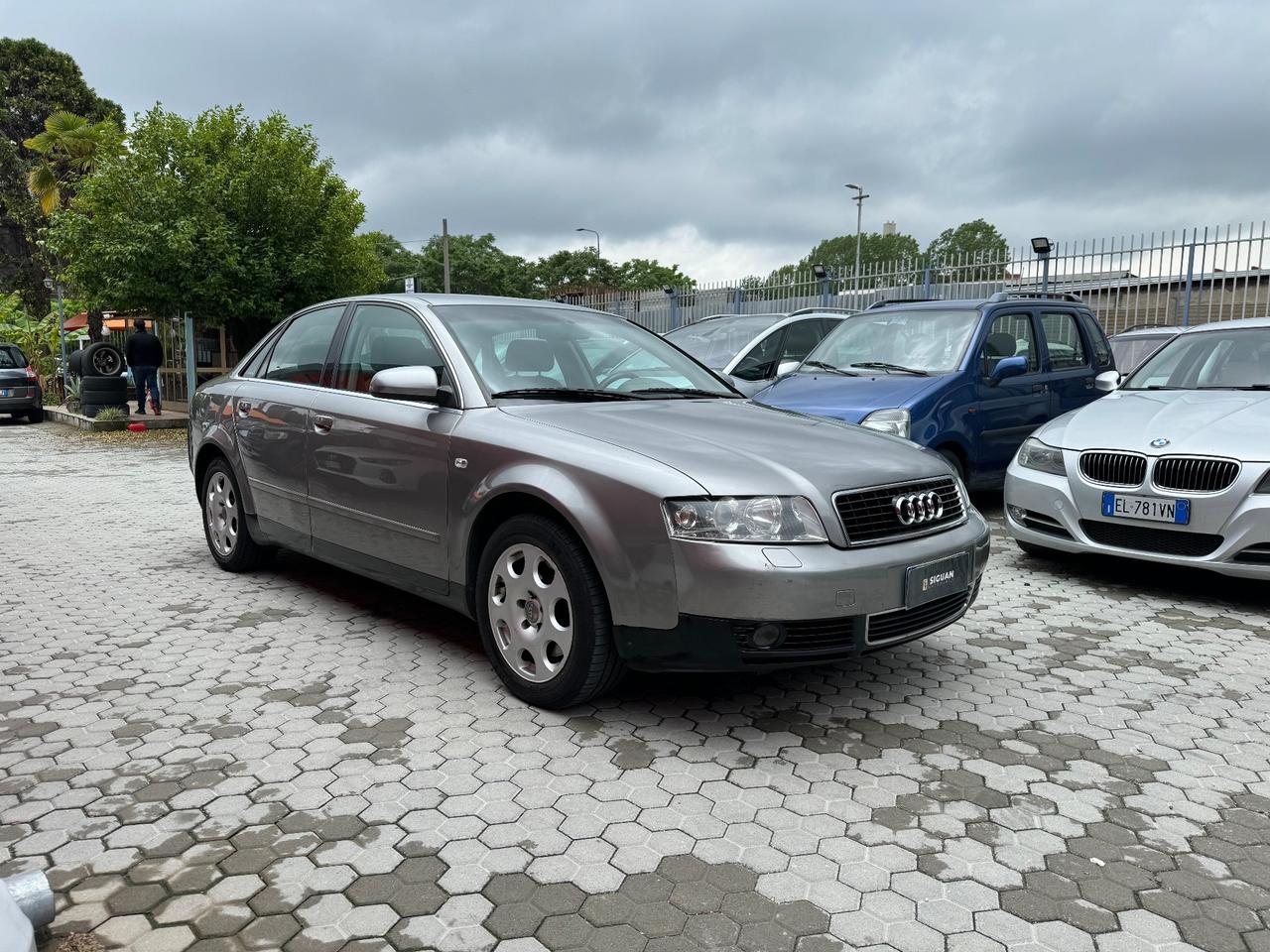 Audi A4 3.0 V6 30V cat QUATTRO