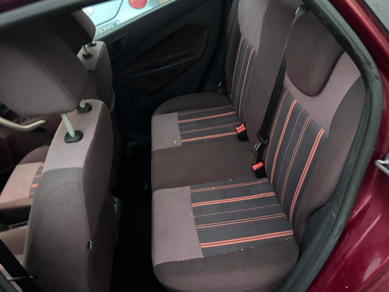 FORD FIESTA 1.4 DIESEL TITANIUM ANCHE PER NEOPATENTATI