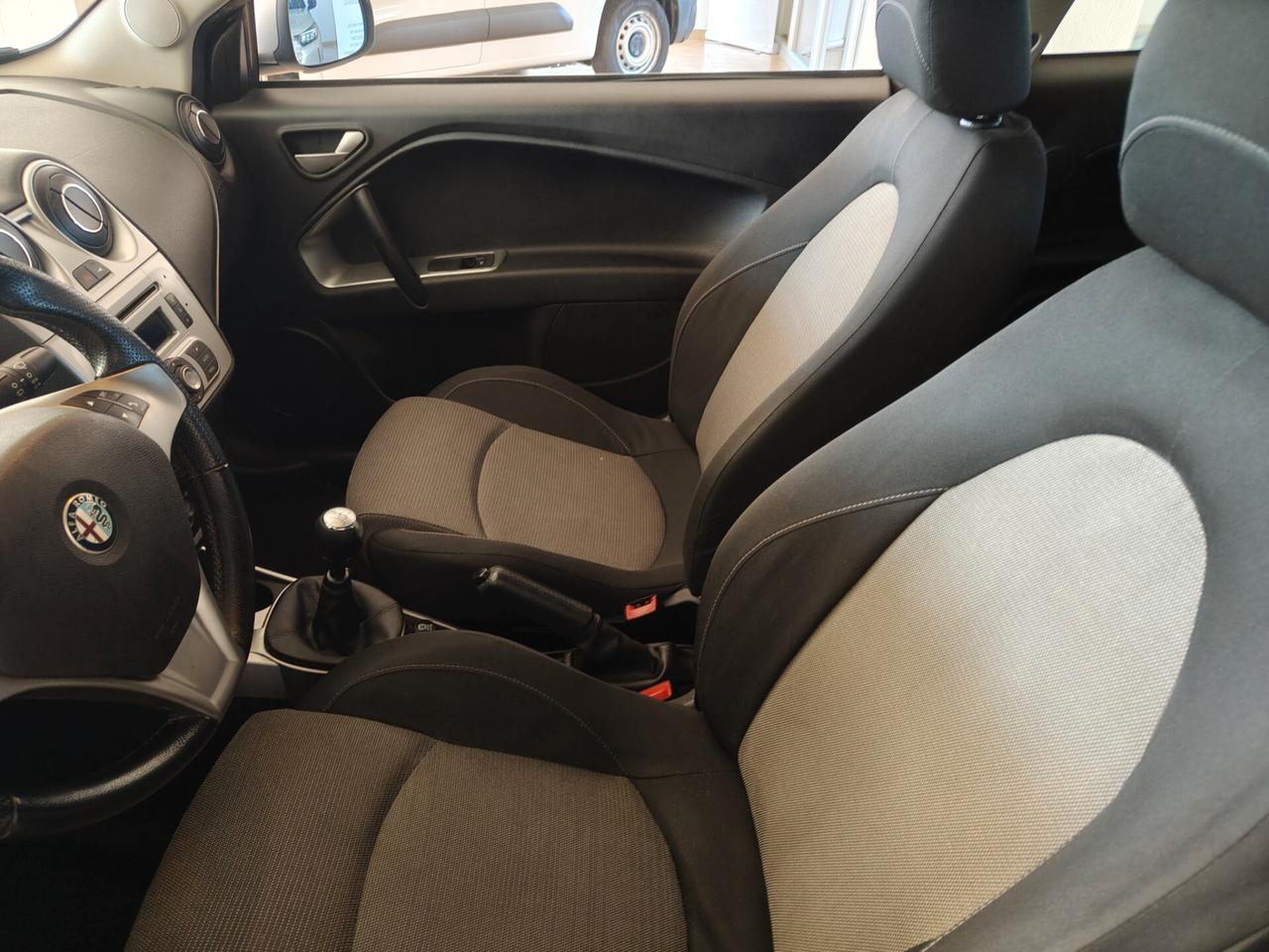 Alfa Romeo MiTo 1.3 JTDm-2 95 CV S&S Distinctive