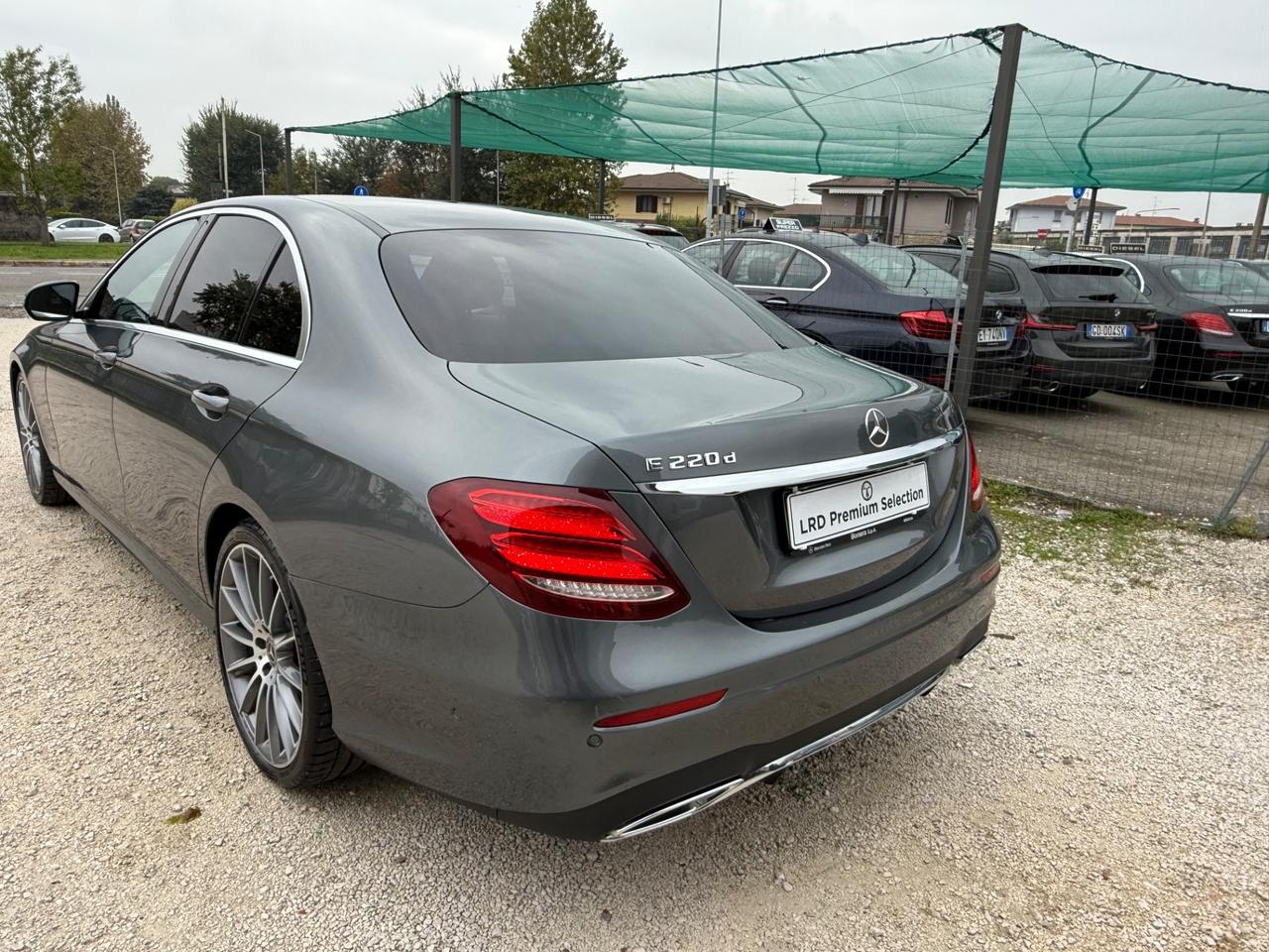 Mercedes-benz E 220 d Premium Plus AMG Led*Navi*360*Full Top