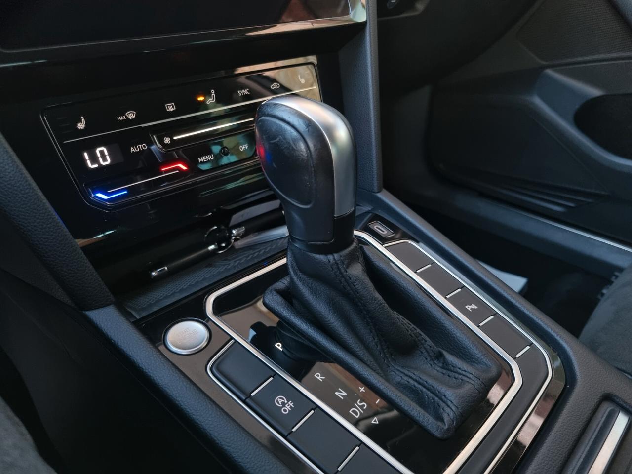 Volkswagen Passat VIII Variant 2.0 tdi Executive 200cv dsg