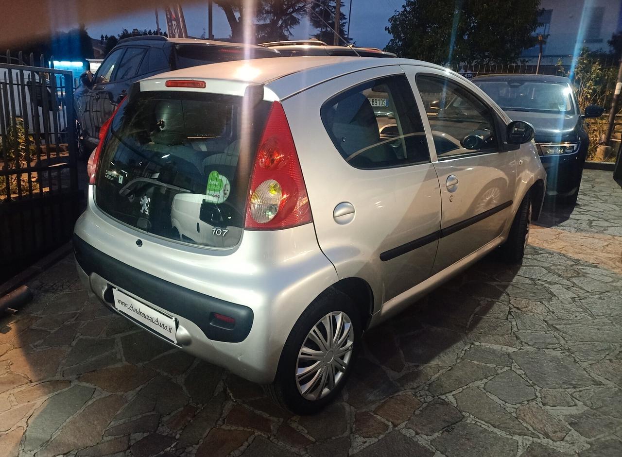 Peugeot 107 1.0 68CV 5p. Sweet Years CAMBIO AUTOMATICO