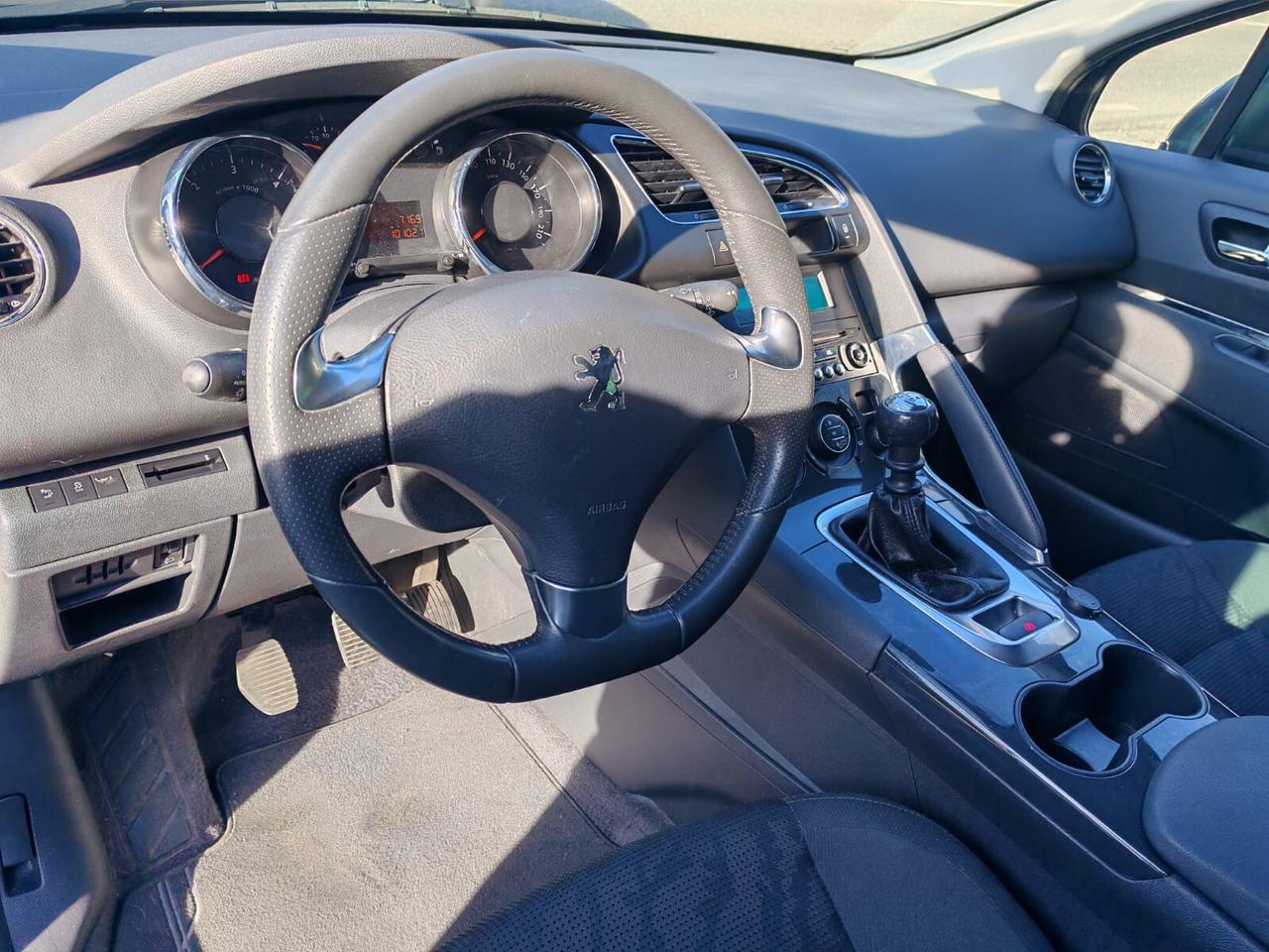 Peugeot 3008 1.6 HDi 115CV Allure