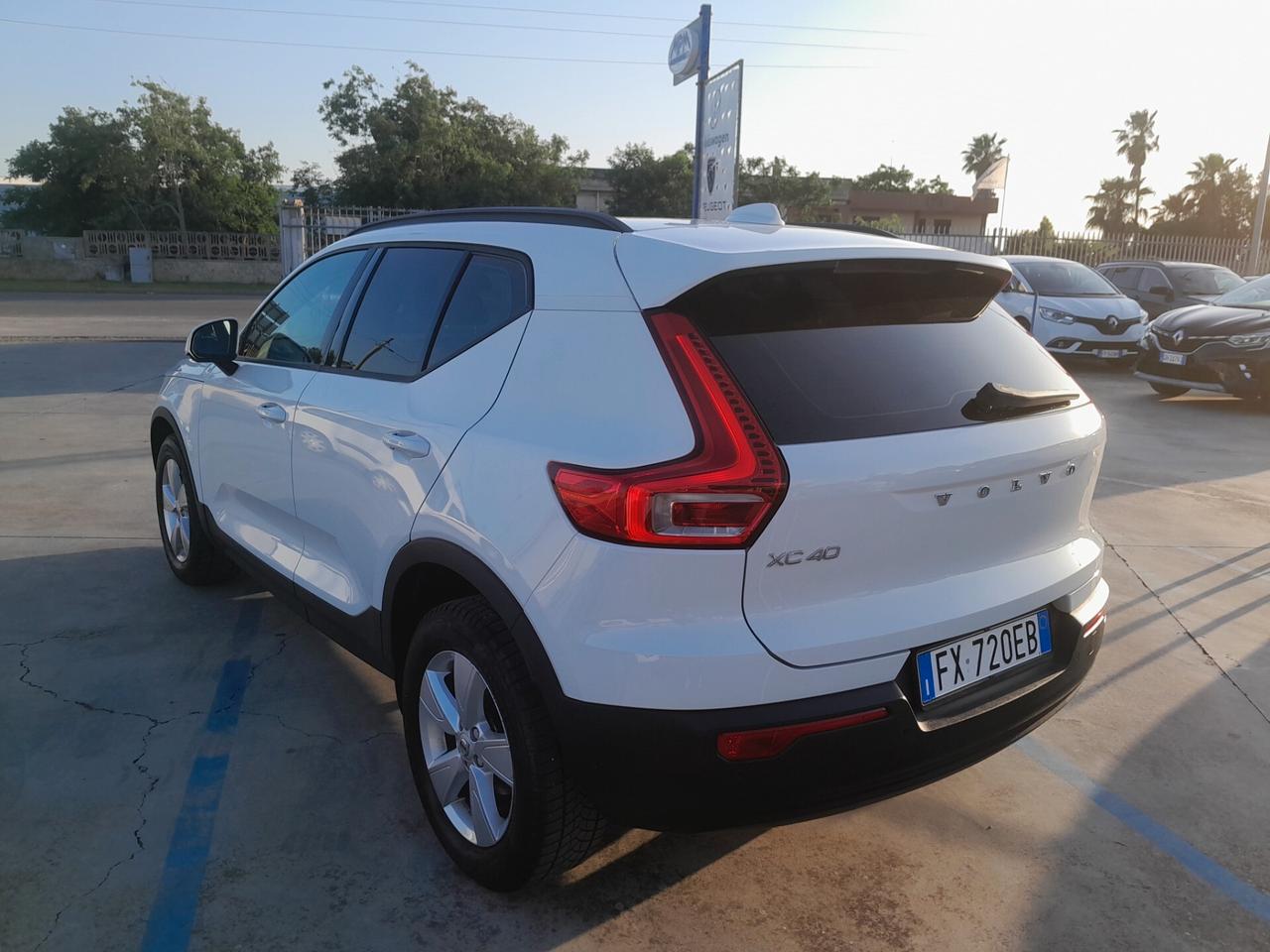 VOLVO XC40 D3 BUSINESS 150CV