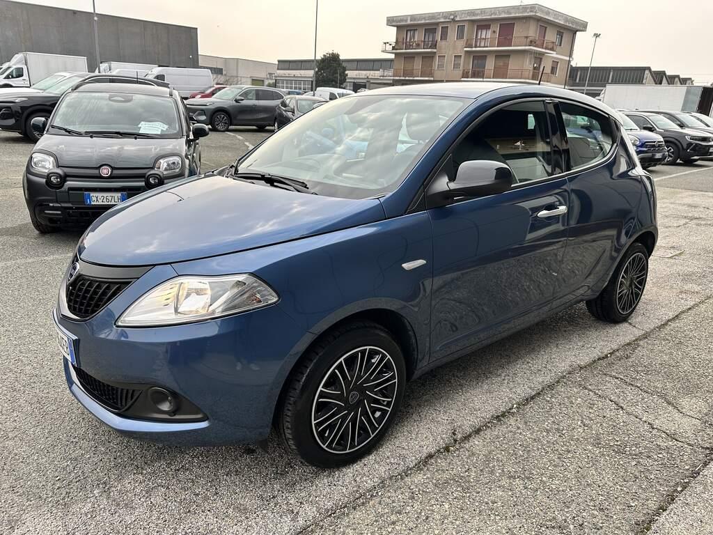 Lancia Ypsilon III 2021 Ypsilon 1.0 firefly hybrid Silver Plus s&s 70cv 5pti