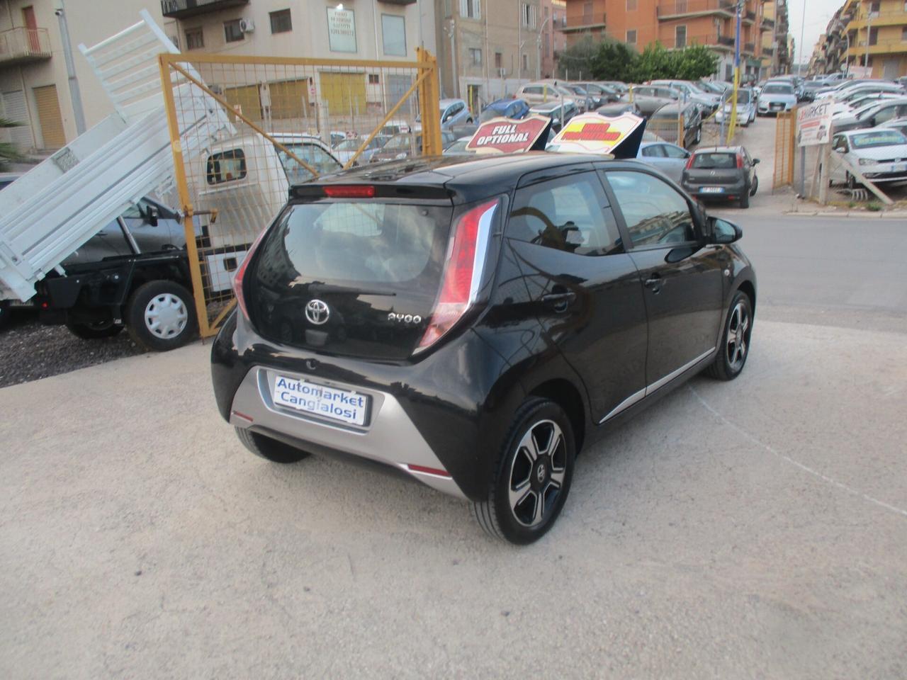 Toyota Aygo 1.0 VVT 5 porte STRAFULL!! 2015