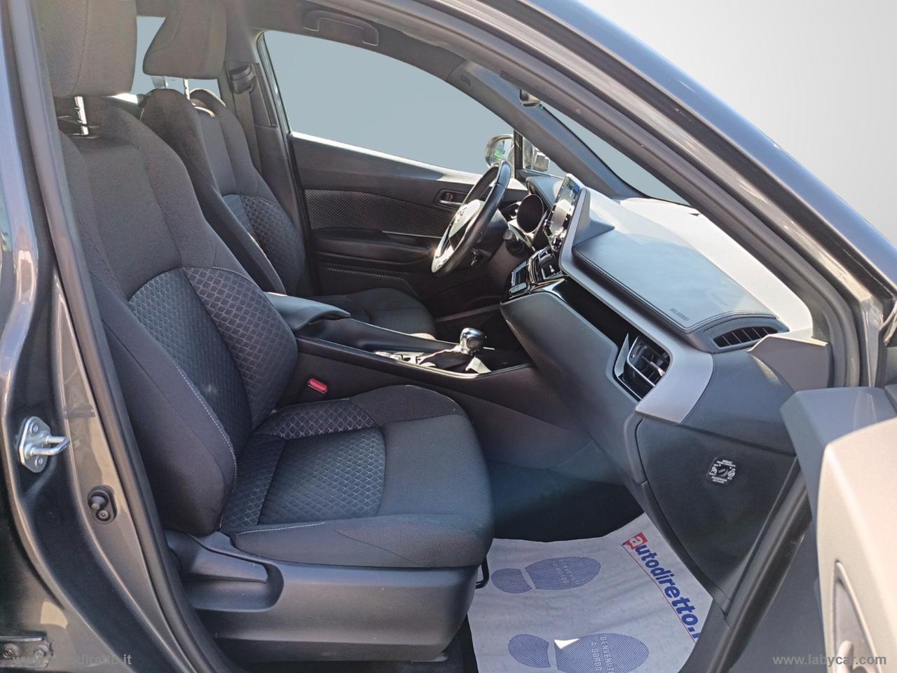 TOYOTA C-HR 1.8 Hybrid E-CVT Business