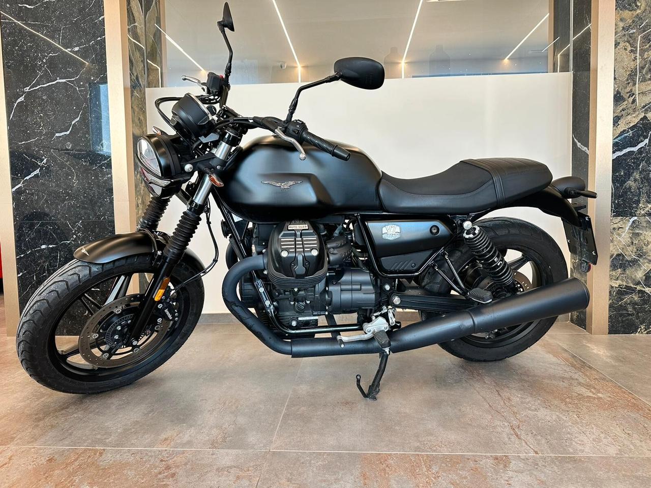 Moto Guzzi V7 Stone 850 4450 KM 2022