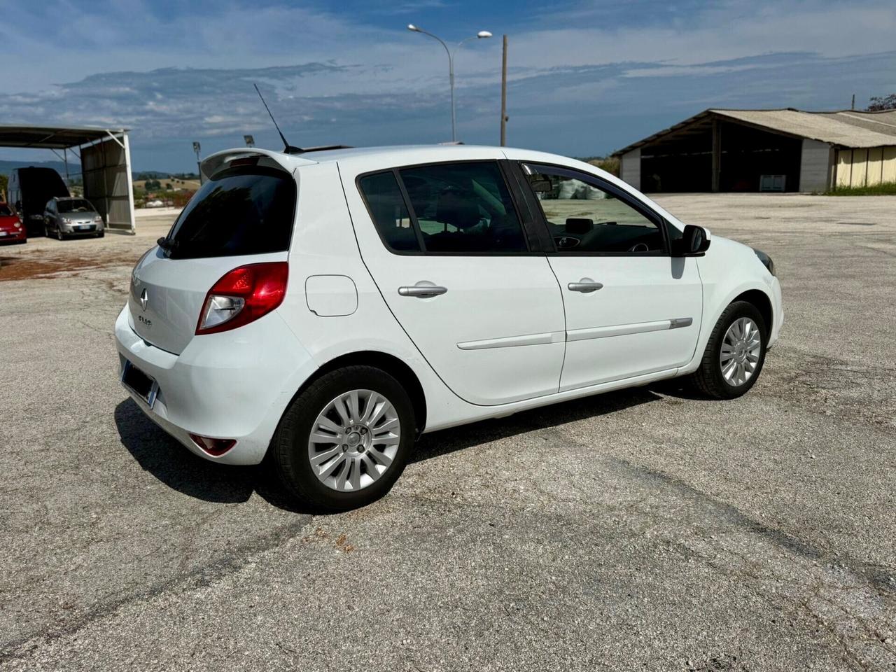 Renault Clio 1.2 GPL 5porte neopatentati uniproprietario