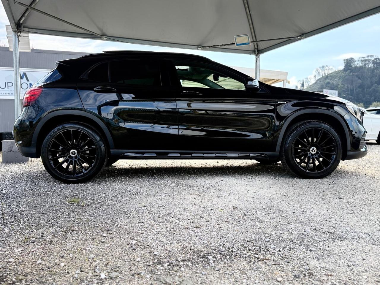 MB GLA 200d 4Matic Premium NIGHT EDITION *TETTO