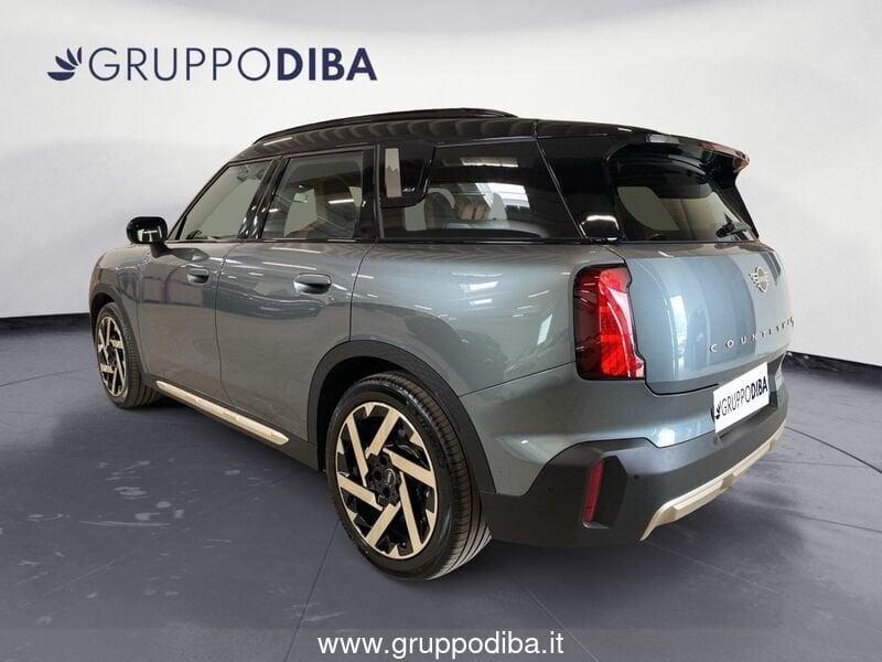 MINI Mini Countryman U25 Mini Countryman SE Favoured all4