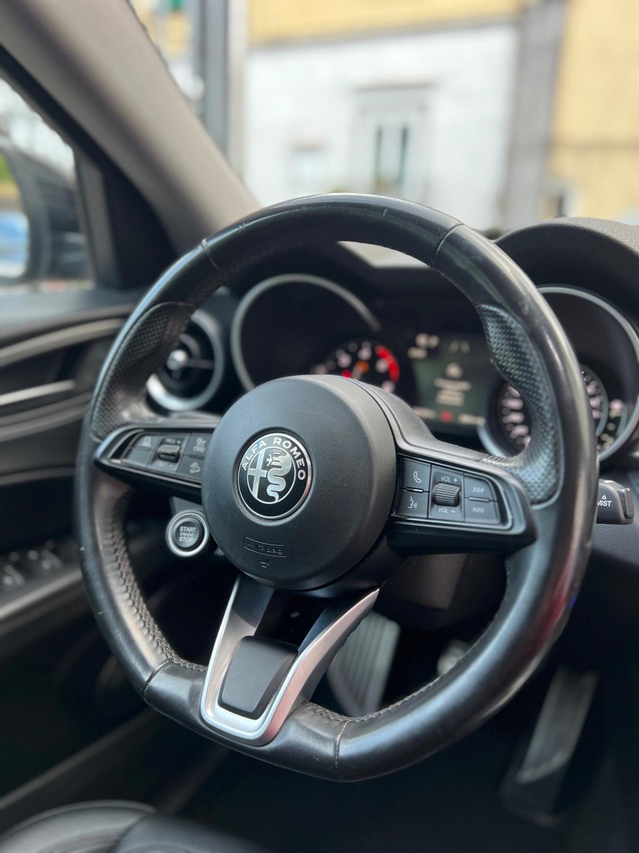Alfa Romeo Stelvio 2.2 Turbodiesel 190 CV Q4 Sprint - TOTAL BLACK