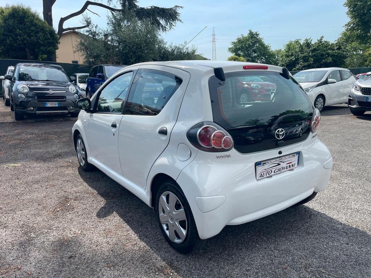 Toyota Aygo 1.0 12V VVT-i 5 porte Now Connect