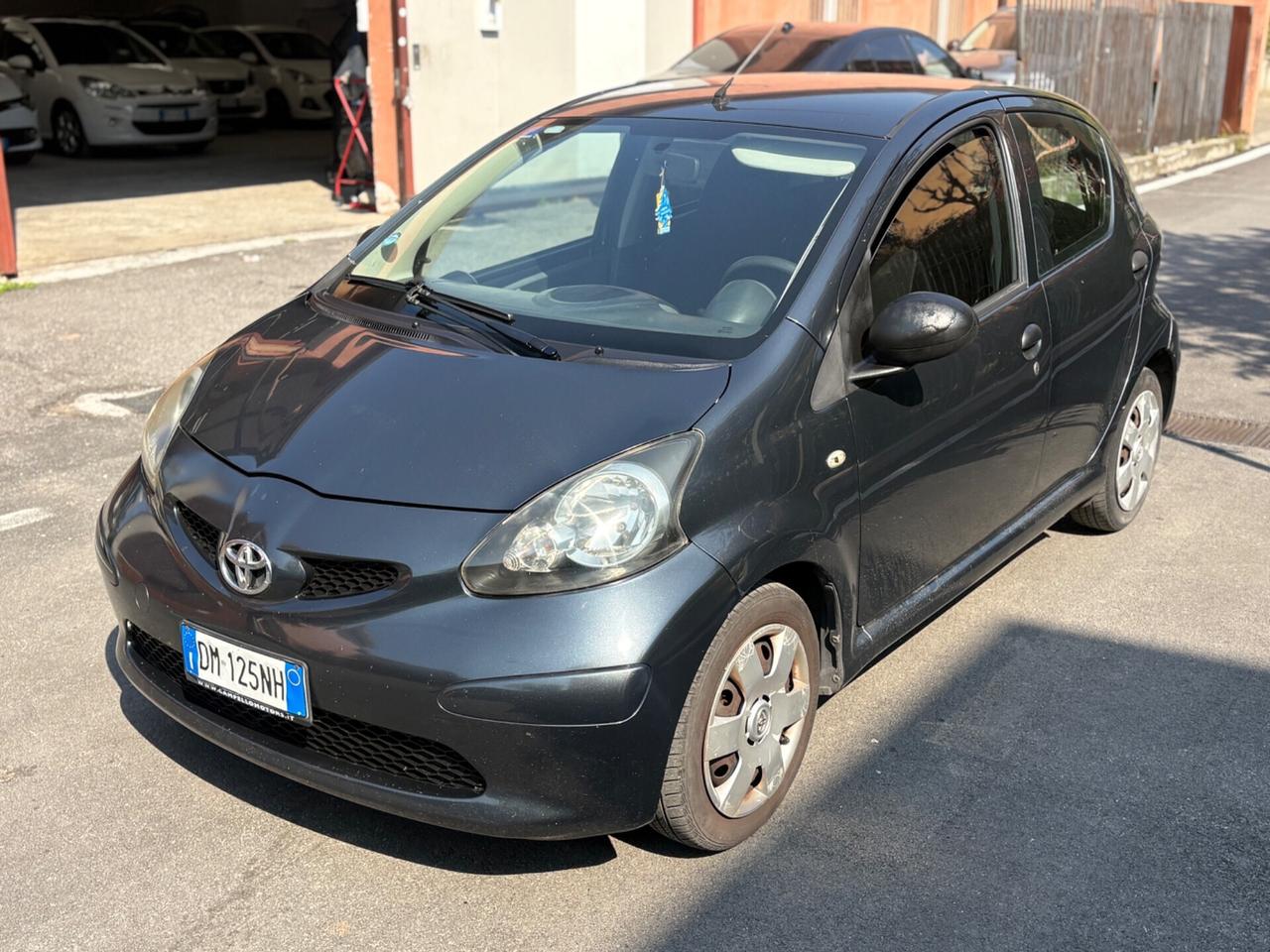 Toyota Aygo 1.0 12V VVT-i 5 porte NEOPATENTATI