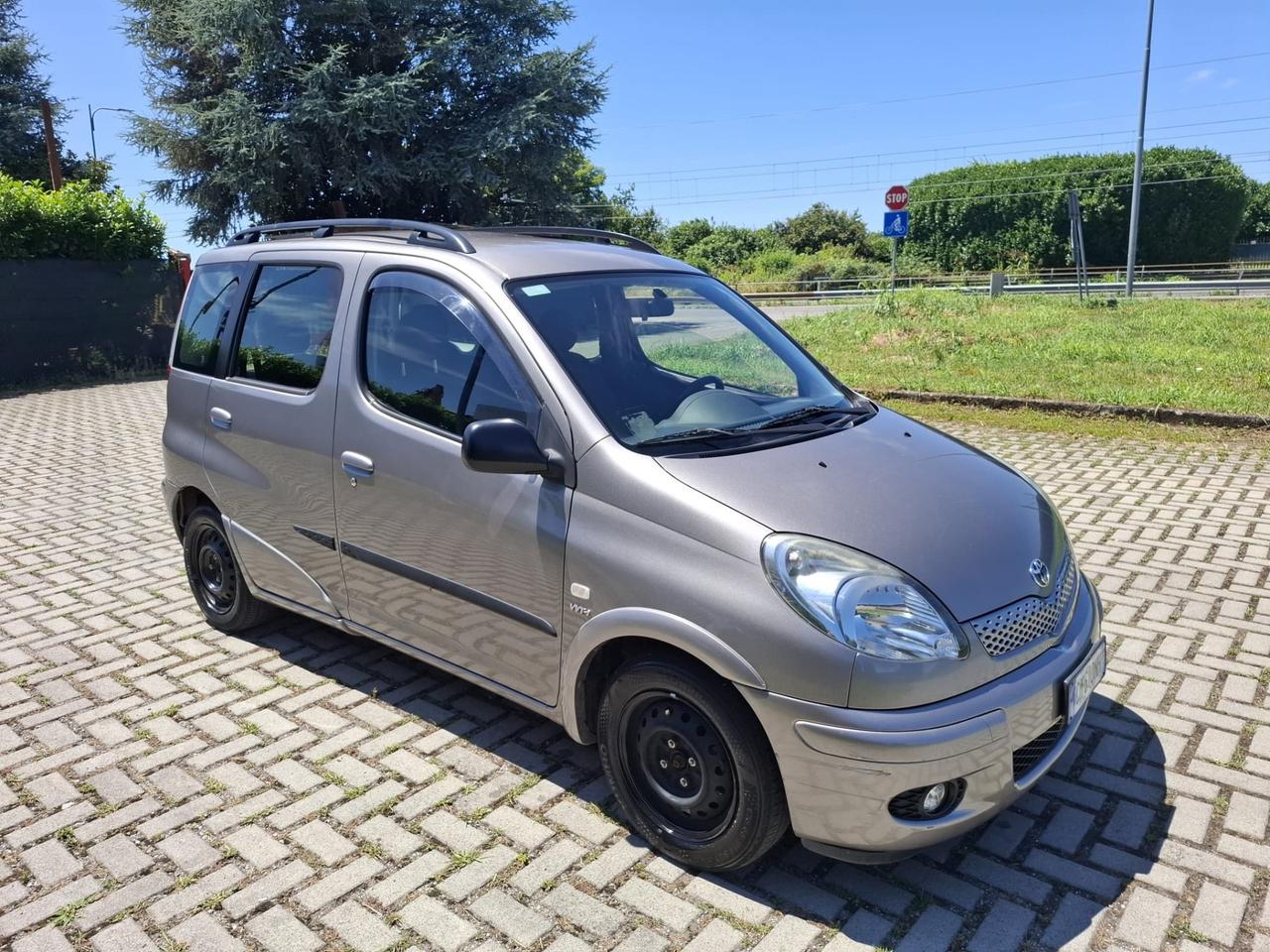 Toyota Yaris Verso 1.3i 16V cat Sol '03
