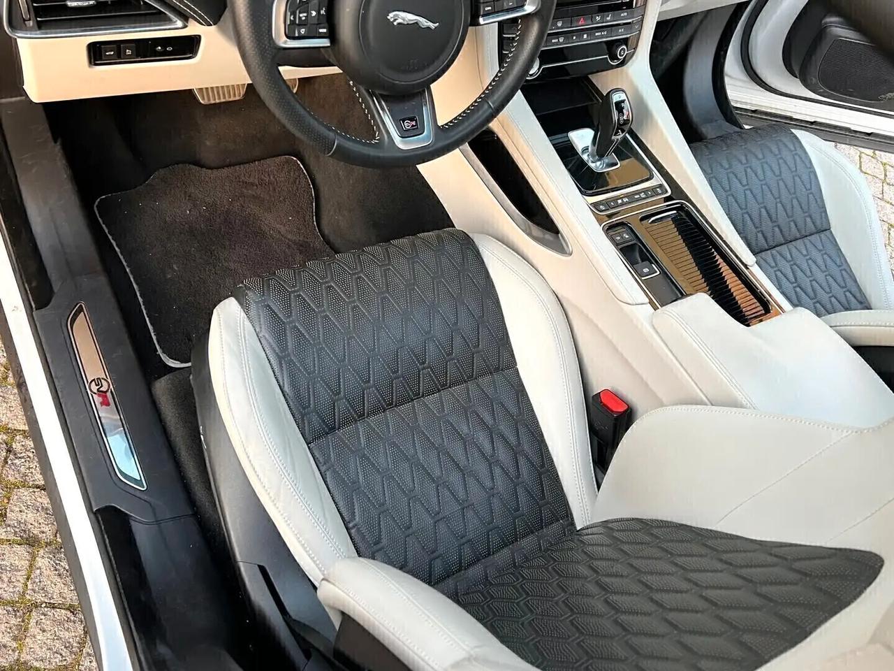 Jaguar F-Pace 5.0 V8 550 CV AWD aut. SVR