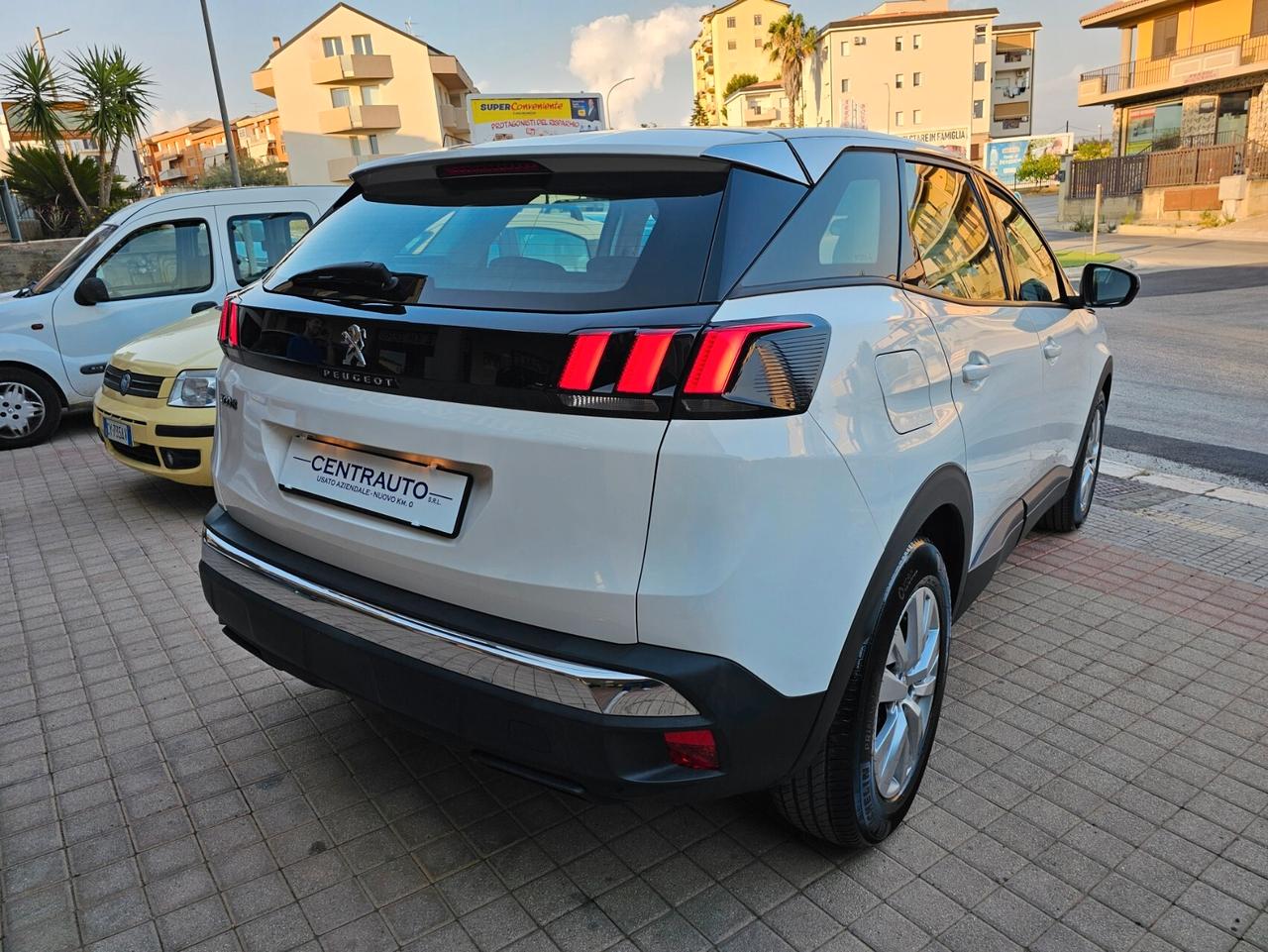 Peugeot 3008 BlueHDi 130 S&S EAT8 Business