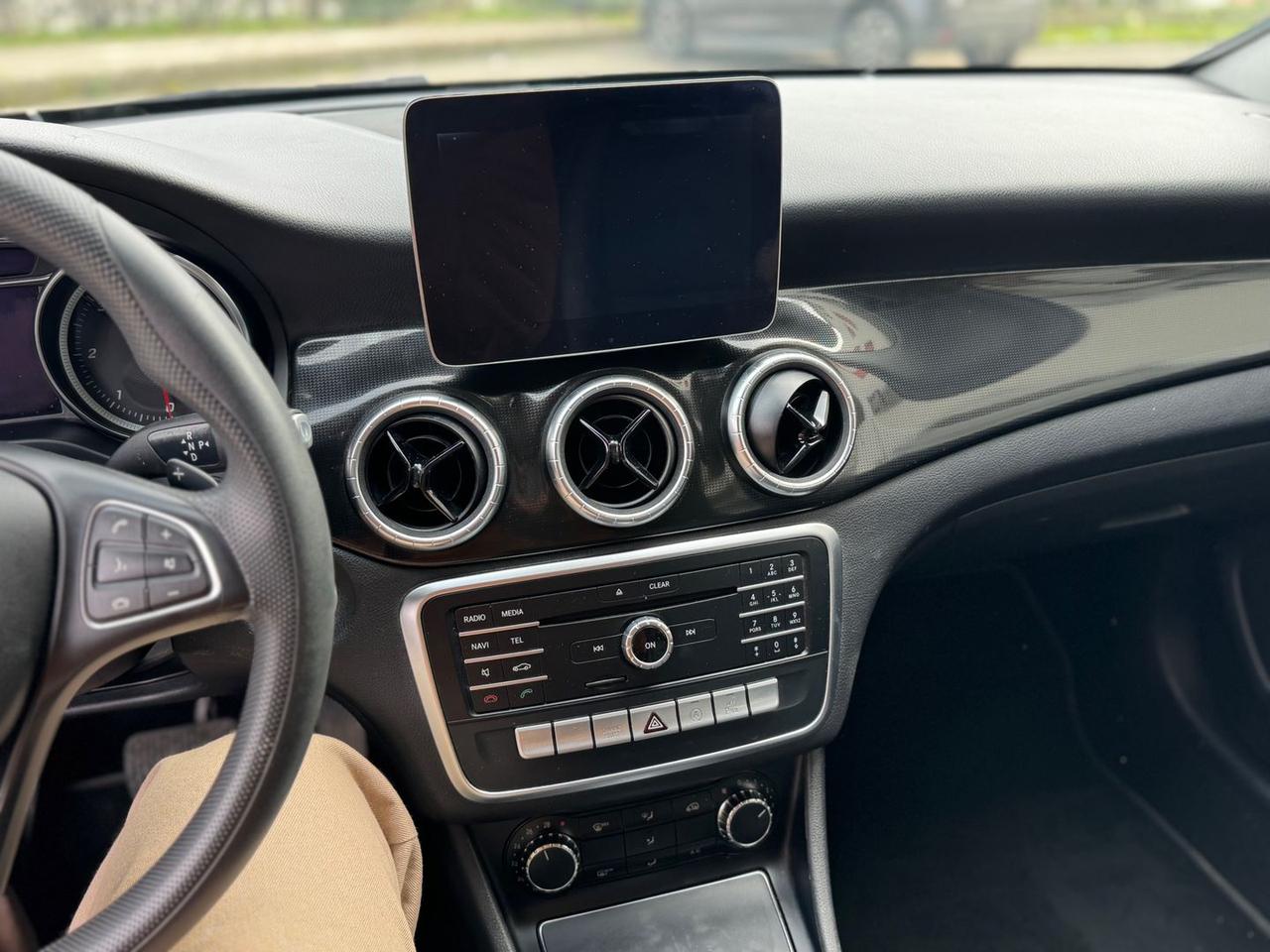 Mercedes-Benz CLA 180 Sport CLA 180 D #8883