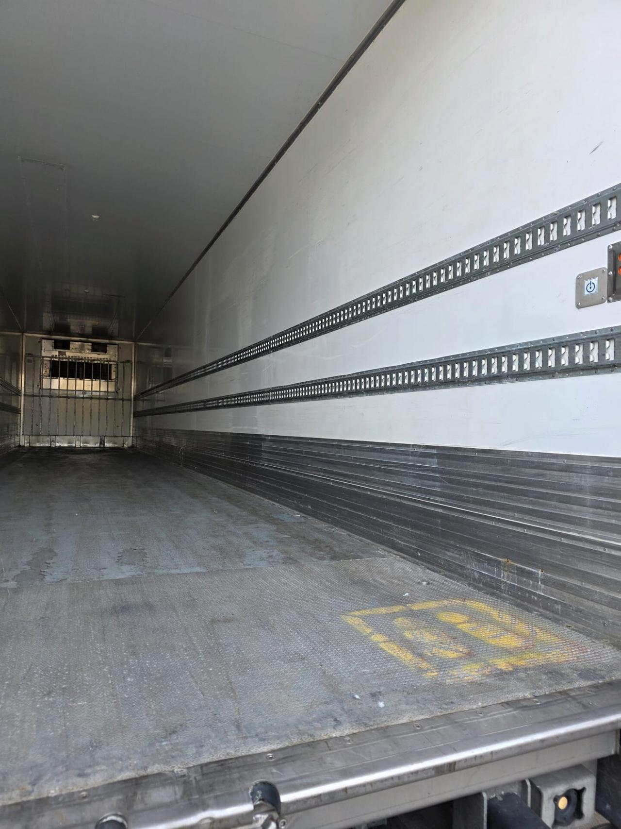 SEMIRIMORCHIO FRUEHAUF 12-2014 CON SPONDA E.