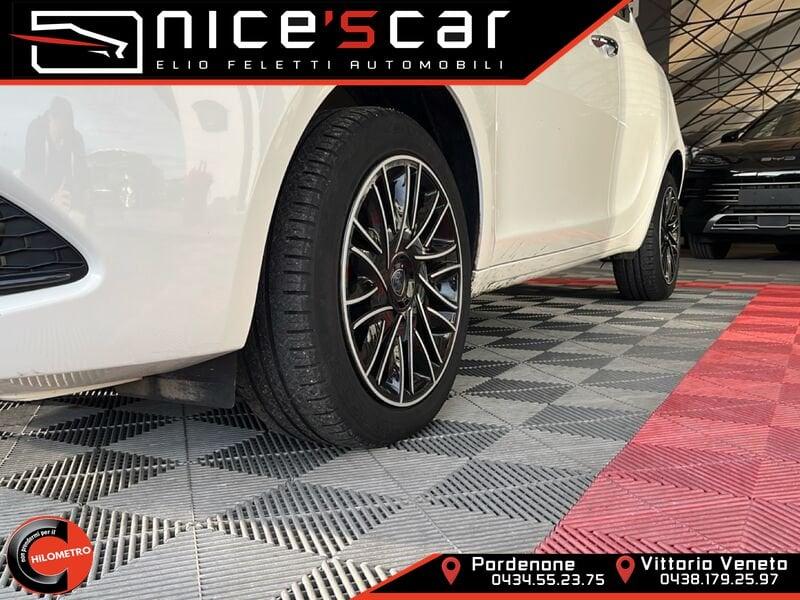 Lancia Ypsilon Ypsilon 1.0 FireFly 5 porte S&S Hybrid Ecochic Gold