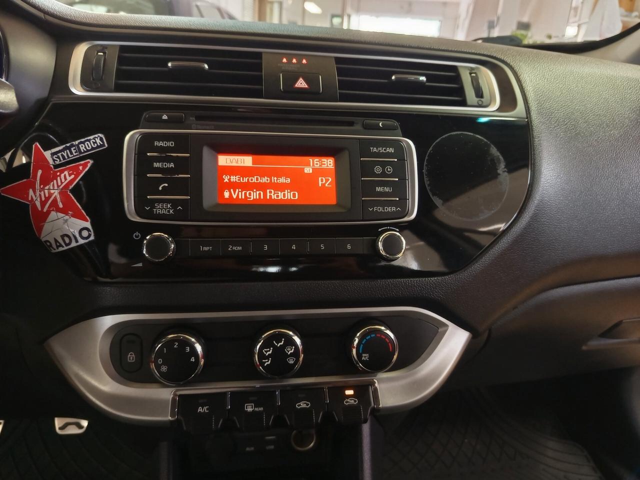 Kia Rio 1.1 CRDi 5p.S&S High Tech ok neopatentati