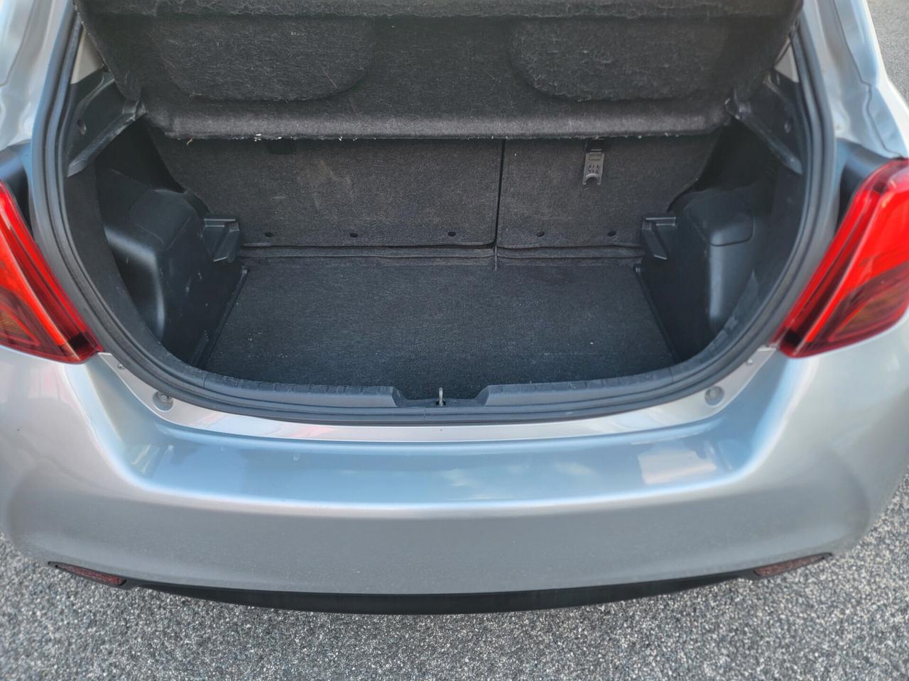 Toyota Yaris 1.5 Hybrid 5 porte GARANZIA NAVY