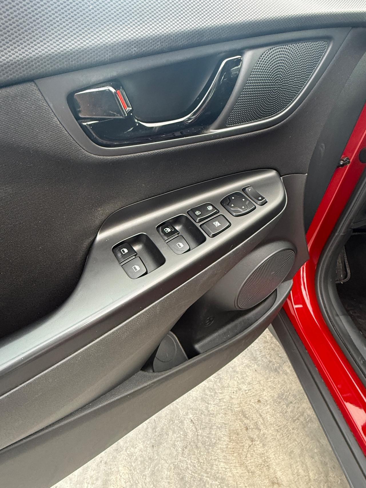Hyundai Kona HEV 1.6 DCT