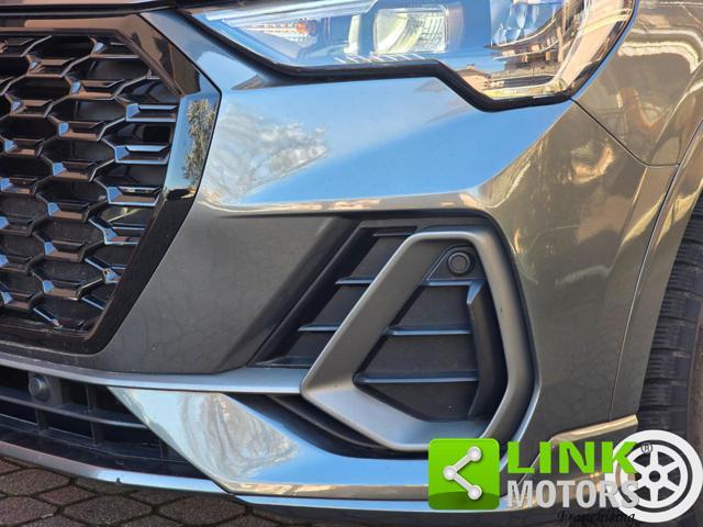 AUDI Q3 35 TFSI 150 CV S Tronic S Line Identity Black