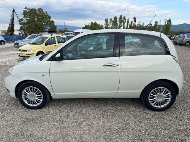 LANCIA Ypsilon 1.3 MJT 75 CV Versus