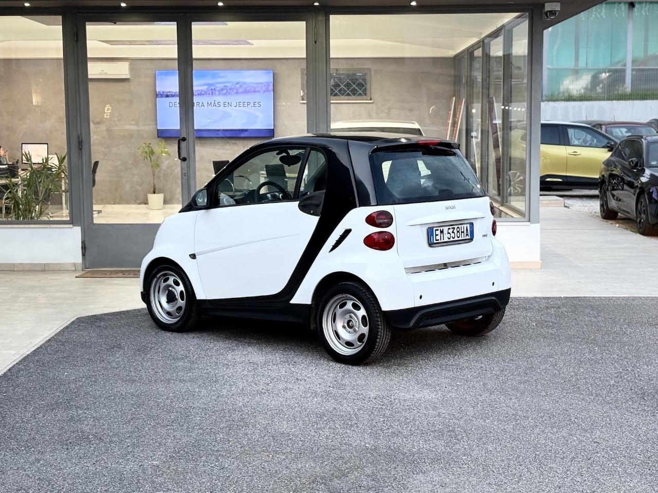 Smart fortwo coupe 1.0 Benzina 71CV E5 Automatico - 2012