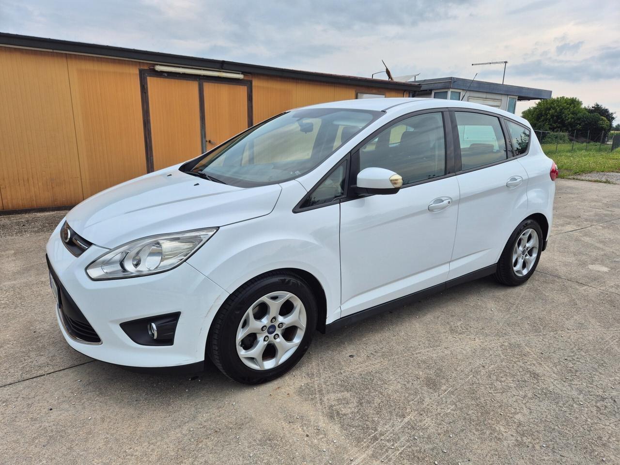 Ford C-Max 1.6 TDCi 115CV Titanium neopatentati