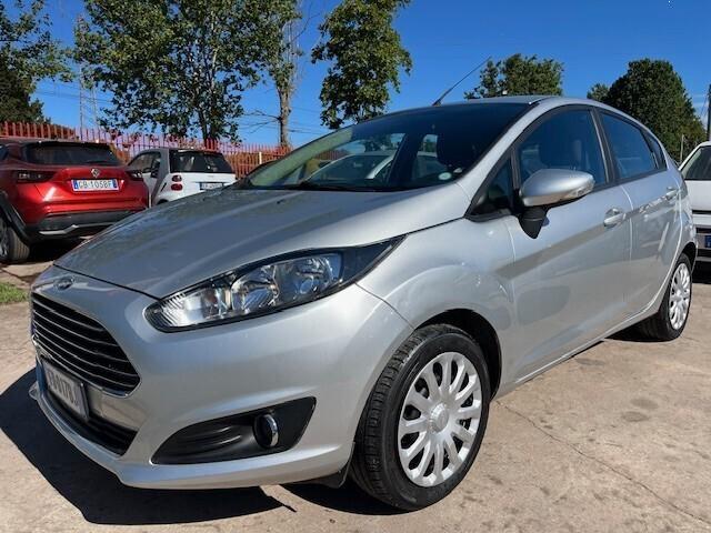 Ford Fiesta 1..2 5 porte Titanium