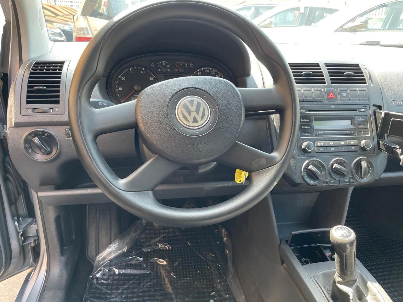 VOLKSWAGEN POLO 1.2 BENZ.