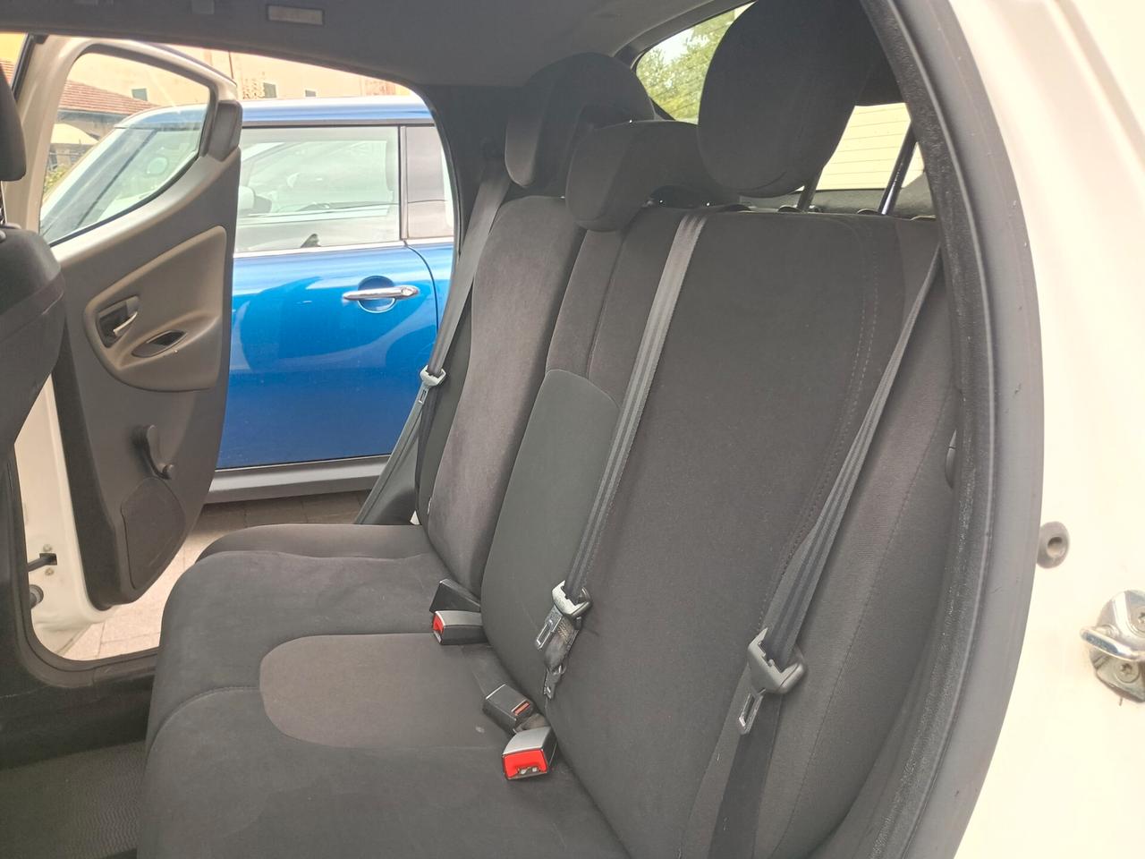 Lancia Ypsilon 1.2 69 CV 5 porte GPL Ecochic Silver