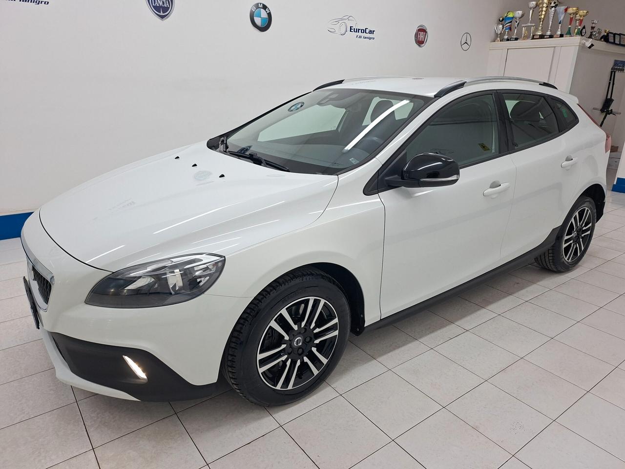 Volvo V40 Cross Country D2 Geartronic 120cv Business Plus