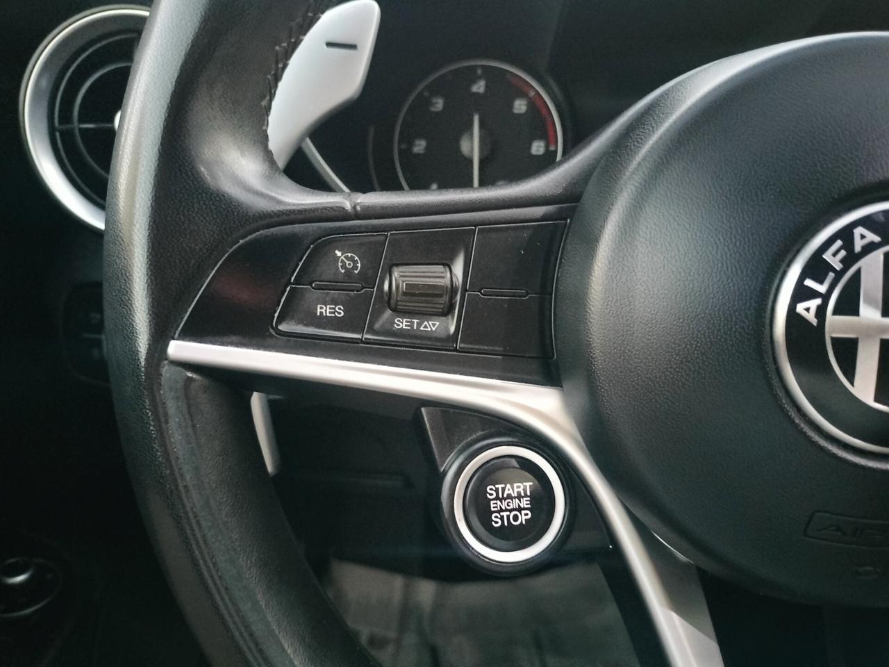Alfa Romeo Giulia 2.2 Turbodiesel 180 CV AT8 veloce