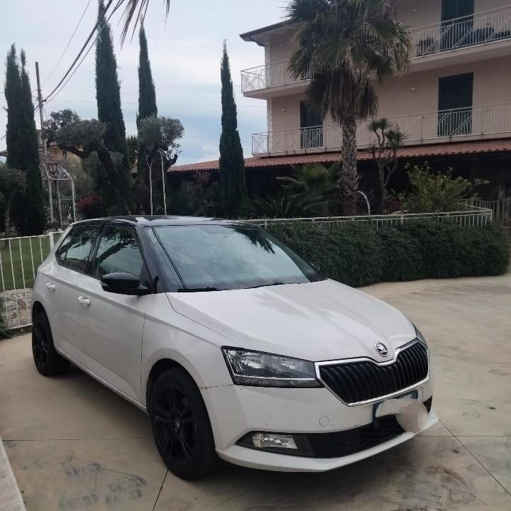 Skoda Fabia 1.0 MPI 75 CV Design Edition