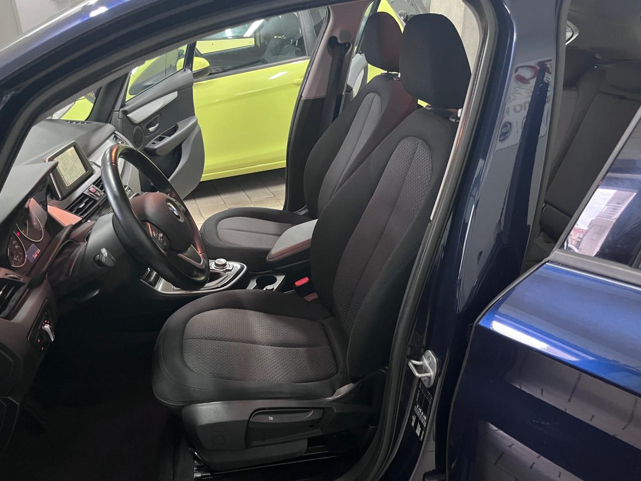 Bmw 2er Active Tourer 218d Luxury full