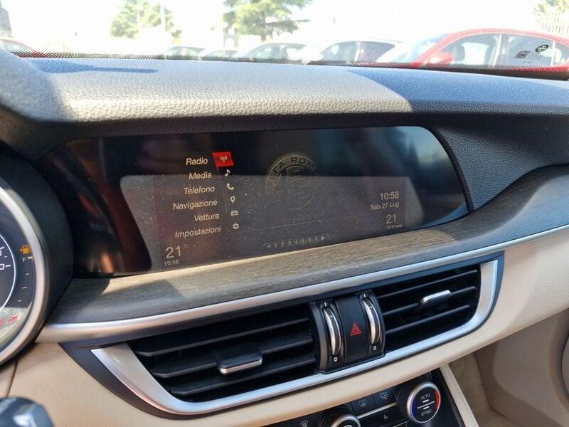 Alfa Romeo Stelvio 2017 2.2 t Business Q4 210cv auto my19